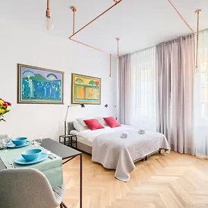 Apartment P&o Serviced Old Town Square